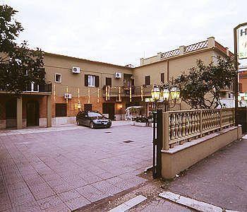 Hotel Le Rose 티볼리 테르메 외부 사진