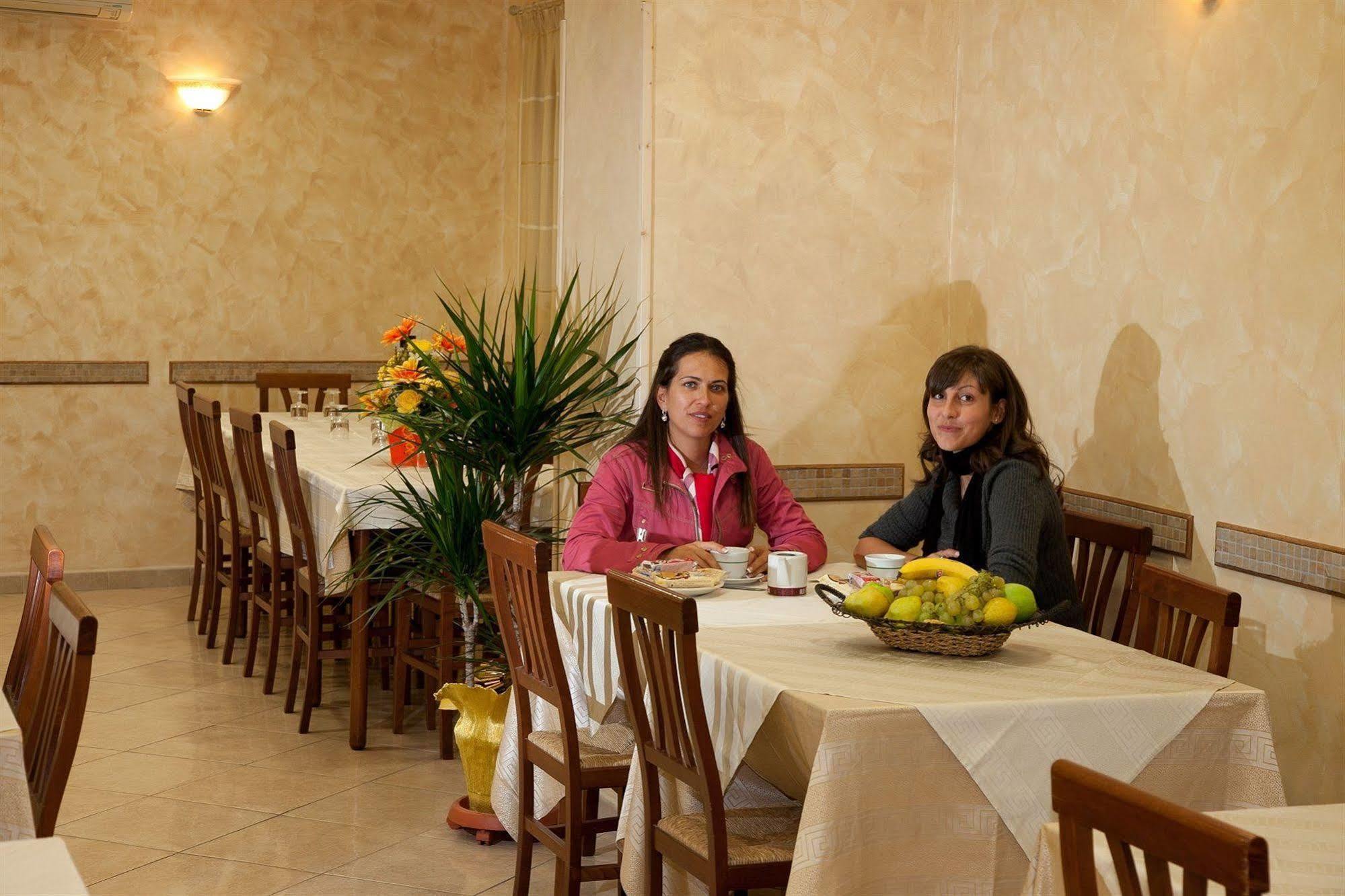 Hotel Le Rose 티볼리 테르메 외부 사진